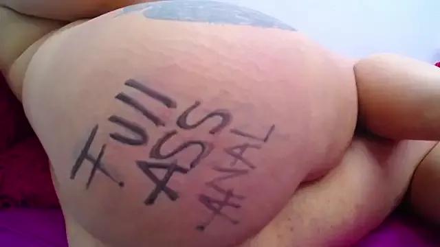 Check-out your craziest wishes with our pick of gaming cams models, featuring big knockers, round tails and tight twats.