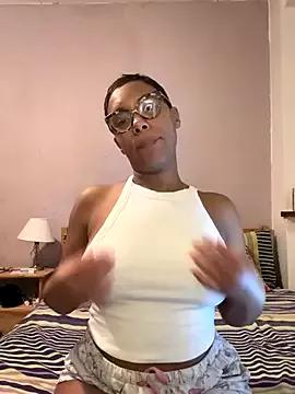 Melia_Rayne from StripChat is Freechat