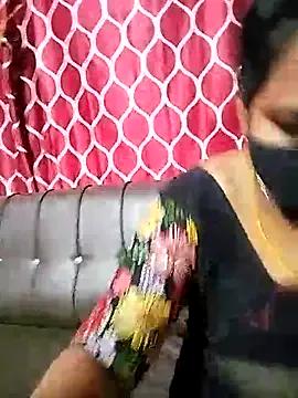 melina214 from StripChat is Freechat
