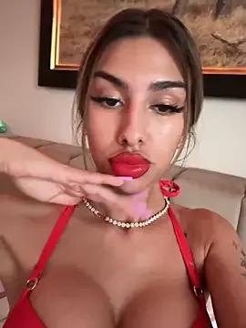 Melina_Milanni from StripChat is Freechat