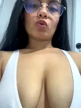 Check-out your craziest wishes with our pick of gaming cams models, featuring big knockers, round tails and tight twats.