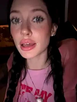 Check-out your craziest wishes with our pick of gaming cams models, featuring big knockers, round tails and tight twats.