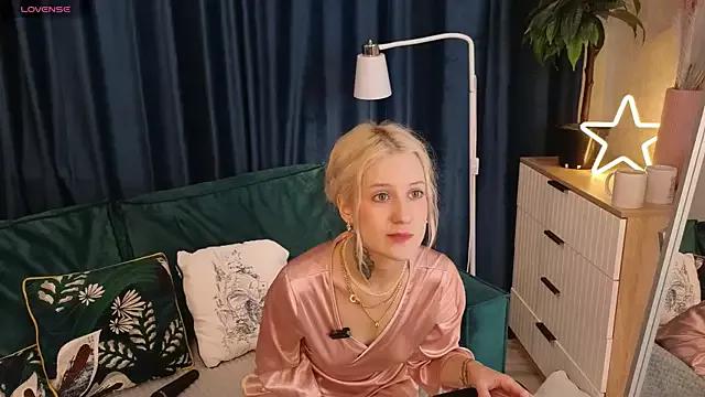 melissa_harlow from StripChat is Freechat