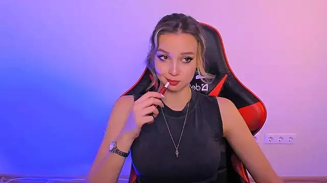 Check-out your craziest wishes with our pick of gaming cams models, featuring big knockers, round tails and tight twats.