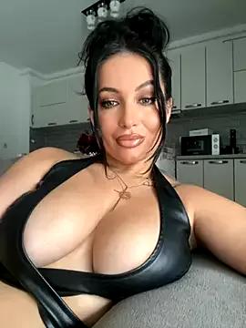 Check-out your craziest wishes with our pick of gaming cams models, featuring big knockers, round tails and tight twats.
