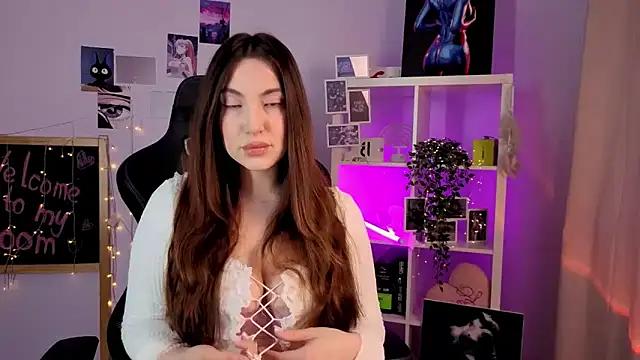 Check-out your craziest wishes with our pick of gaming cams models, featuring big knockers, round tails and tight twats.