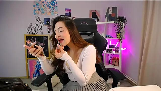 Check-out your craziest wishes with our pick of gaming cams models, featuring big knockers, round tails and tight twats.