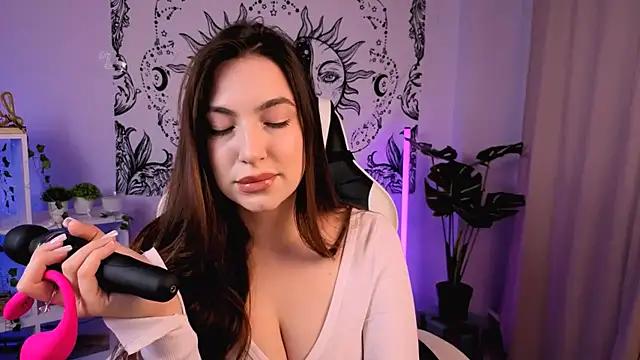 Check-out your craziest wishes with our pick of gaming cams models, featuring big knockers, round tails and tight twats.