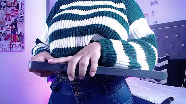 Check-out your craziest wishes with our pick of gaming cams models, featuring big knockers, round tails and tight twats.