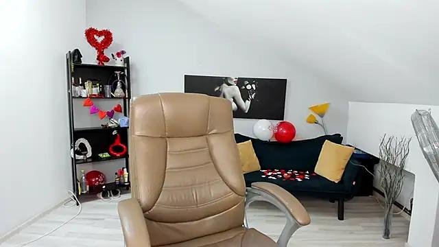 Check-out your craziest wishes with our pick of gaming cams models, featuring big knockers, round tails and tight twats.