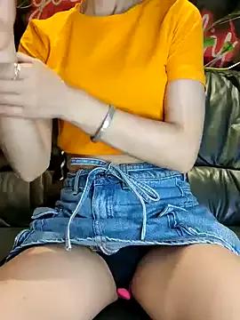 Check-out your craziest wishes with our pick of gaming cams models, featuring big knockers, round tails and tight twats.