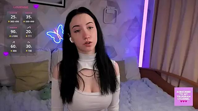 Check-out your craziest wishes with our pick of gaming cams models, featuring big knockers, round tails and tight twats.