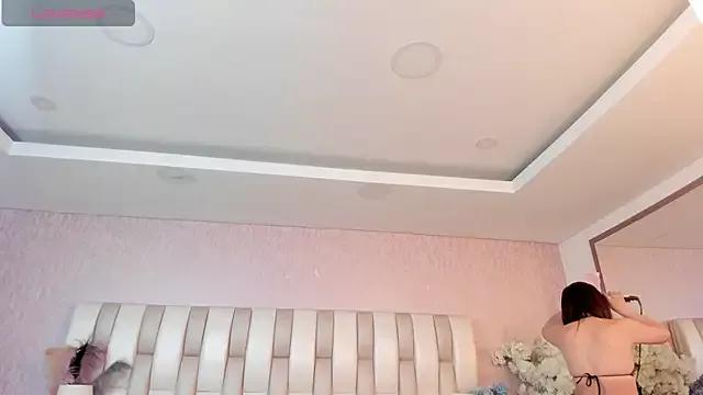 Melody_Ross_ from StripChat is Freechat