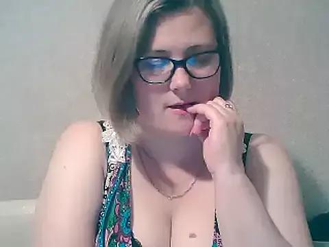 MerryLaCherry from StripChat is Freechat