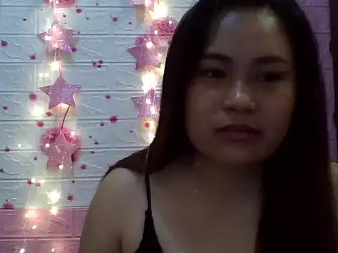 Mhekayla from StripChat is Freechat