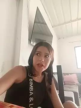 Mia-pussy from StripChat is Freechat