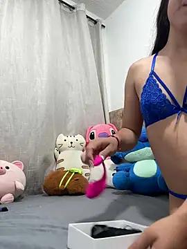 Check-out your craziest wishes with our pick of gaming cams models, featuring big knockers, round tails and tight twats.