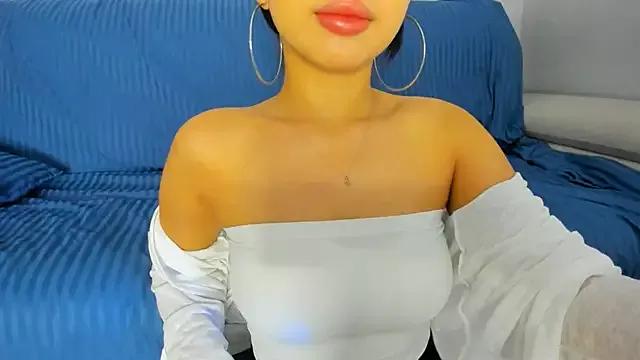 Check-out your craziest wishes with our pick of gaming cams models, featuring big knockers, round tails and tight twats.