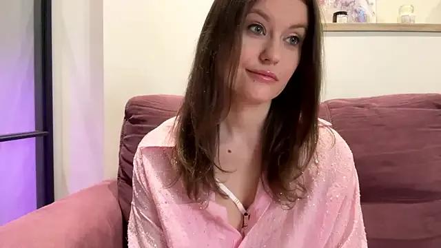 Check-out your craziest wishes with our pick of gaming cams models, featuring big knockers, round tails and tight twats.