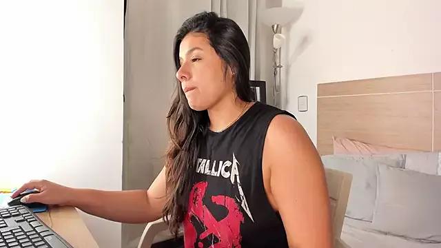 miaa_daniels from StripChat
