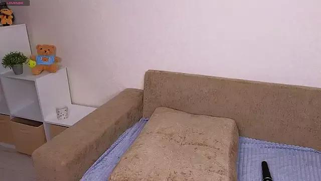 Check-out your craziest wishes with our pick of gaming cams models, featuring big knockers, round tails and tight twats.