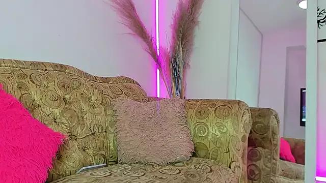 miagomez_cg from StripChat is Freechat