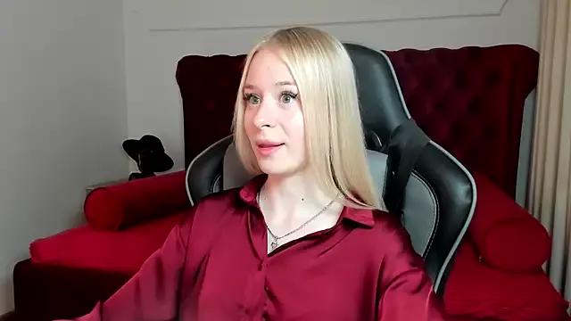 MiaGraces from StripChat is Freechat