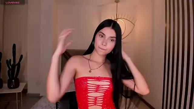 MiaLaurence from StripChat is Freechat
