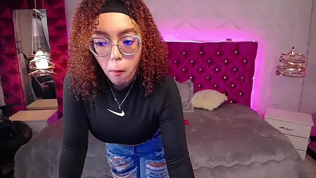 Miamiller_22 from StripChat is Freechat