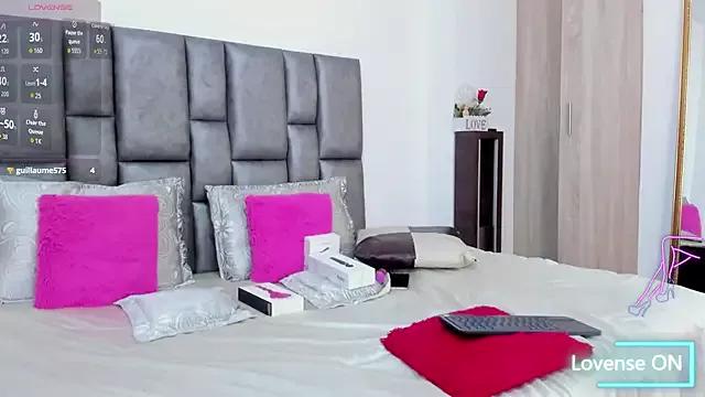 Check-out your craziest wishes with our pick of gaming cams models, featuring big knockers, round tails and tight twats.