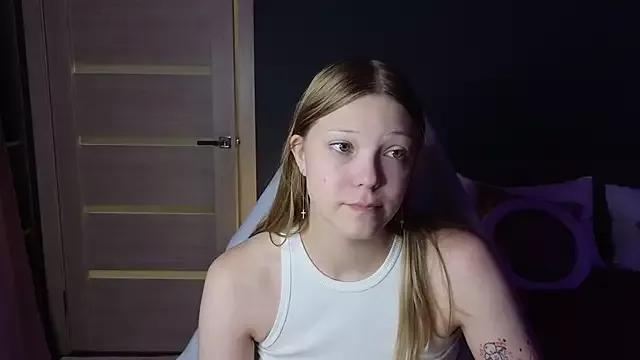 Photos of miawhip from StripChat is Freechat
