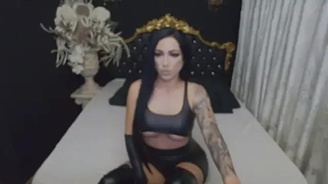 Check-out your craziest wishes with our pick of gaming cams models, featuring big knockers, round tails and tight twats.