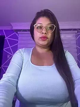 MiiaaJoness from StripChat is Freechat