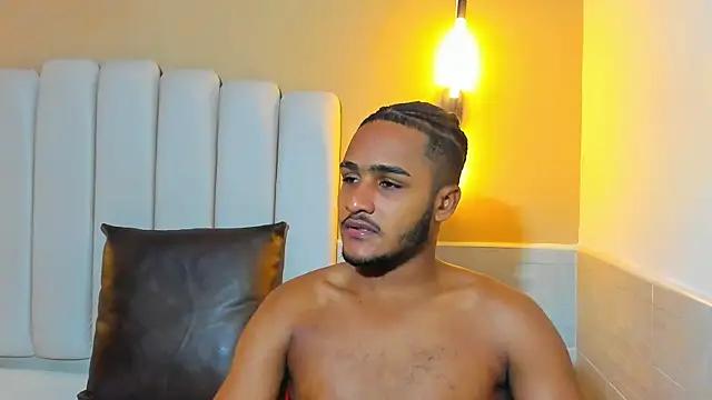 Mike_Jhonsonn from StripChat is Freechat