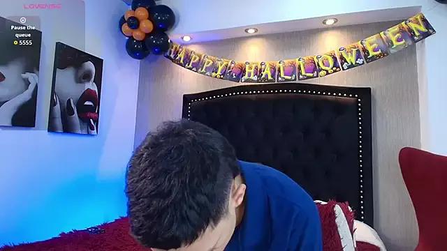 Mike_Lawford from StripChat is Freechat