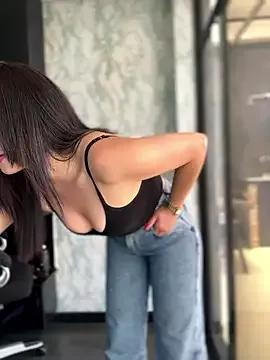 Check-out your craziest wishes with our pick of gaming cams models, featuring big knockers, round tails and tight twats.