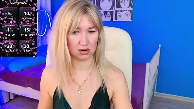 MilaBott from StripChat is Freechat