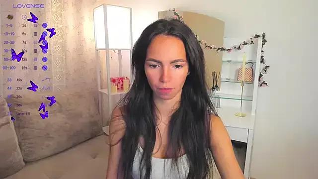 MilaFlow from StripChat is Freechat