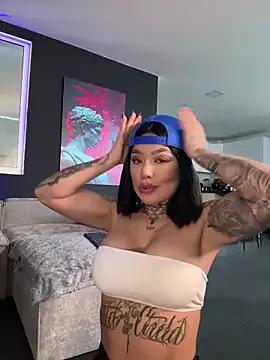 Check-out your craziest wishes with our pick of gaming cams models, featuring big knockers, round tails and tight twats.