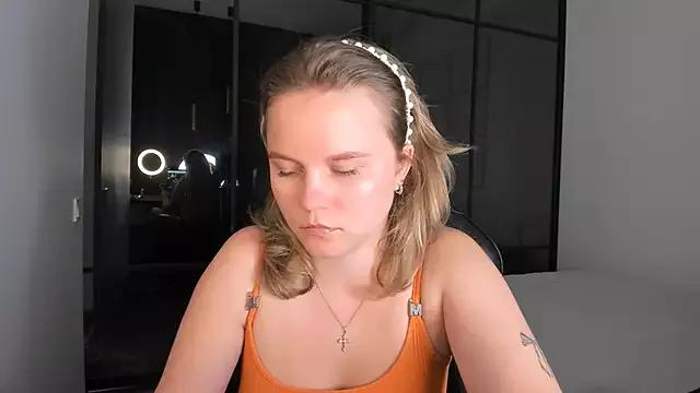 milalapka from StripChat is Freechat
