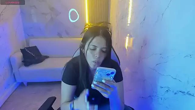 Check-out your craziest wishes with our pick of gaming cams models, featuring big knockers, round tails and tight twats.