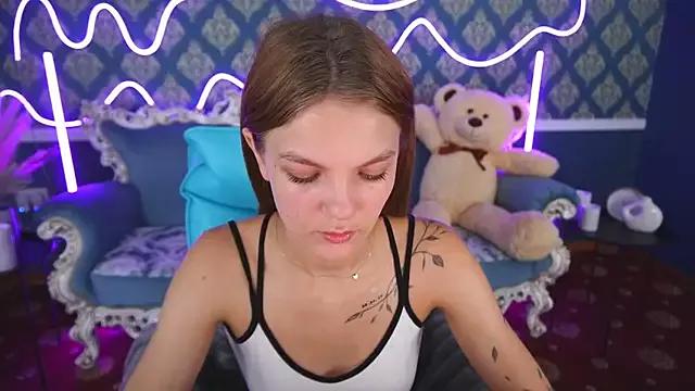 Check-out your craziest wishes with our pick of gaming cams models, featuring big knockers, round tails and tight twats.