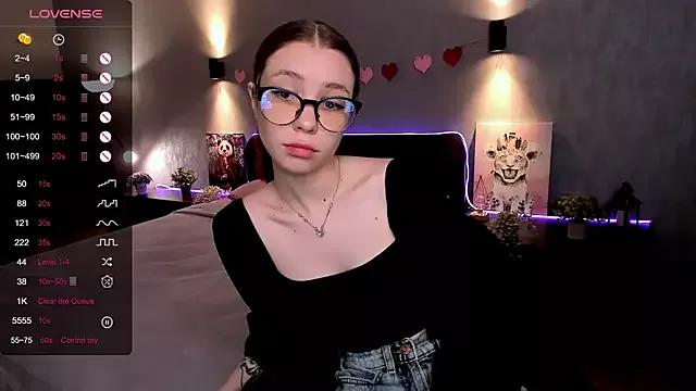 Check-out your craziest wishes with our pick of gaming cams models, featuring big knockers, round tails and tight twats.