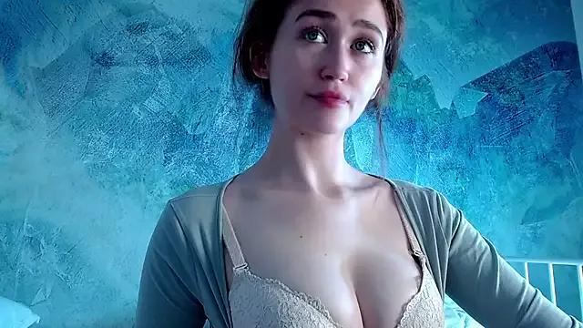 millllina from StripChat is Freechat