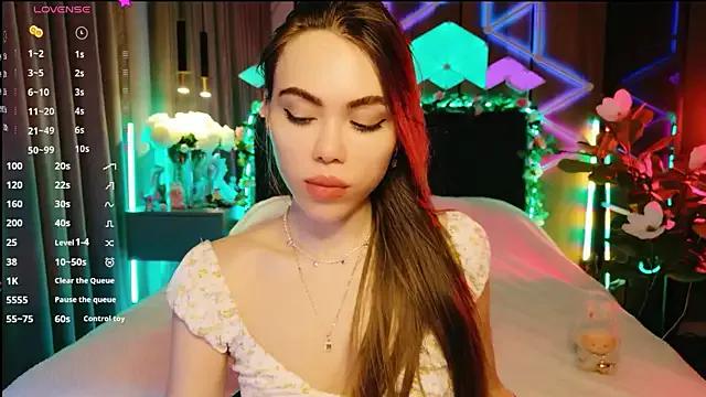 MimiFors from StripChat is Freechat