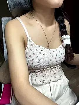 Mina048 from StripChat is Freechat