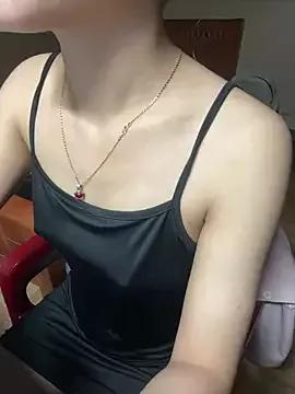 Mina048 from StripChat is Freechat