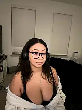 Check-out your craziest wishes with our pick of gaming cams models, featuring big knockers, round tails and tight twats.