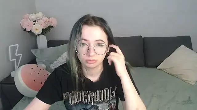 Mini_Diva from StripChat is Freechat