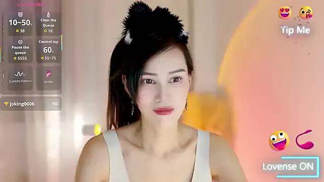 Check-out your craziest wishes with our pick of gaming cams models, featuring big knockers, round tails and tight twats.